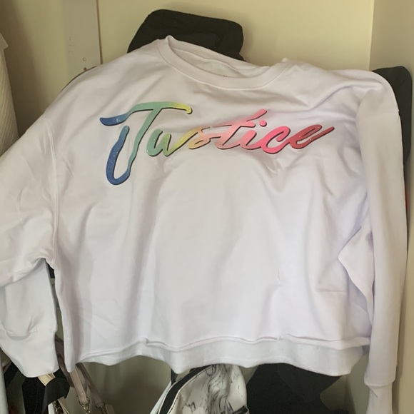 JUSTICE XL SWEATSHIRT - Picture 2 of 3